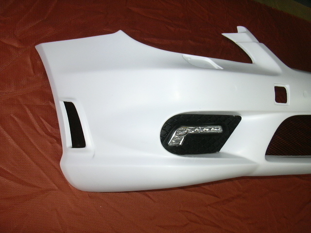 TAGFAHRLEUCHTEN CLS W219 / AMG STOßS