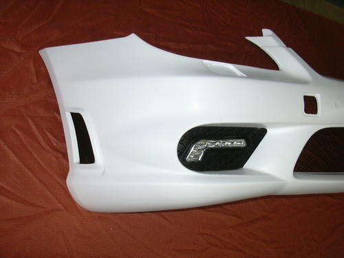 TAGFAHRLEUCHTEN CLS W219 / AMG STOßS